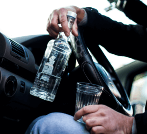 Штраф за нахождение в автомобиле в состоянии алкогольного опьянения с заглушенным двигателем отменен